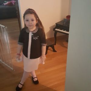 Meet your Posher, Shoshana